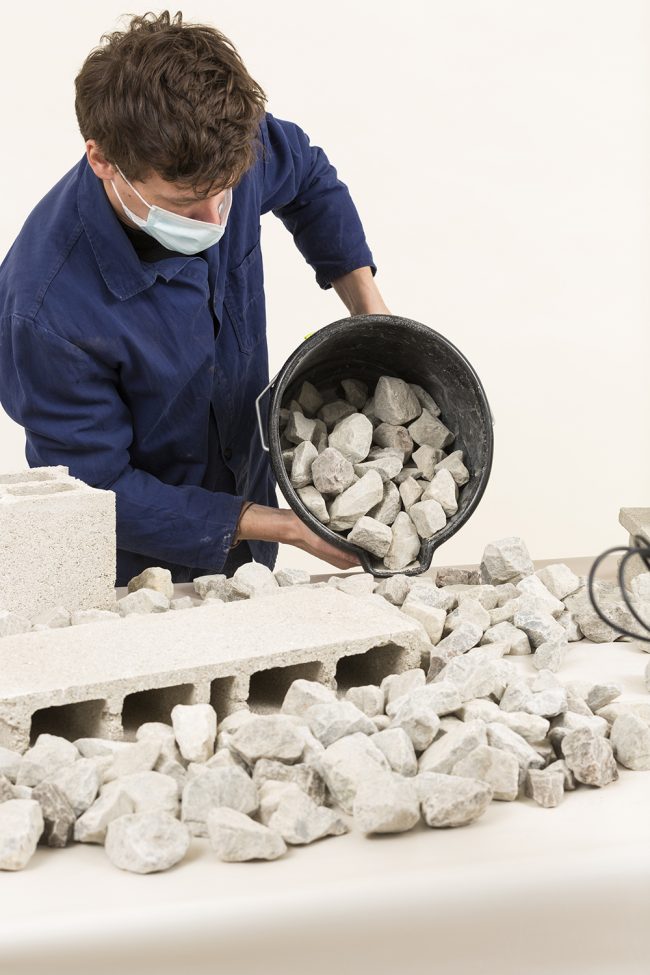 nmp2021_display2_making-off_0002_9_LIGHT